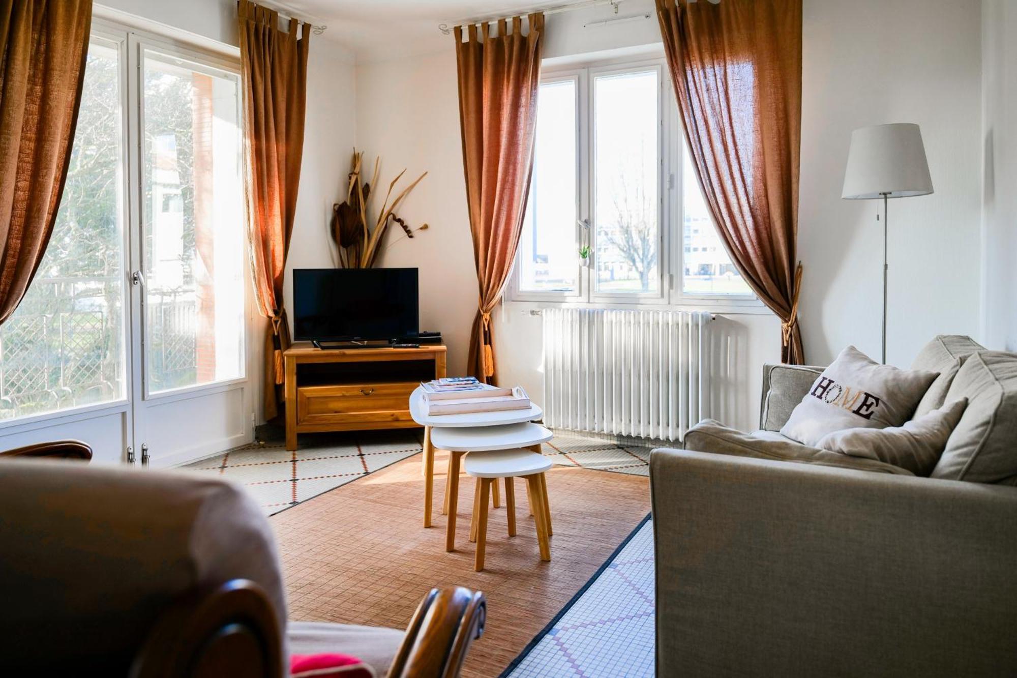 Apartment Avec Jardin Privatif - Quartier Saint Michel - 5 Personnes *
